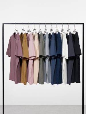 クルーネックTシャツ