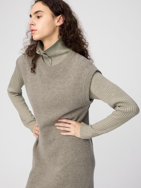 ラムワンピースノースリーブ