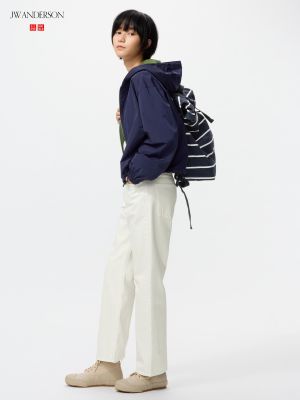 ストレートジーンズ