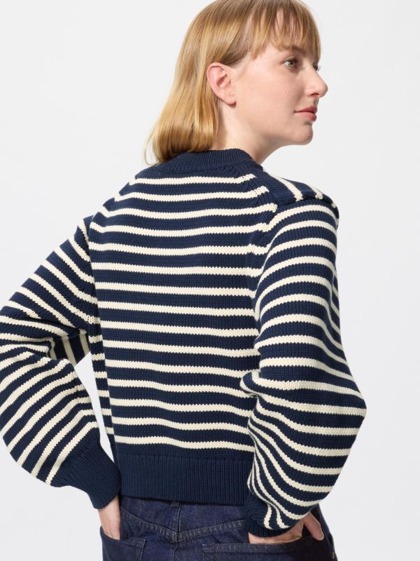 コットンブレンドクロップドクルーネックセーター